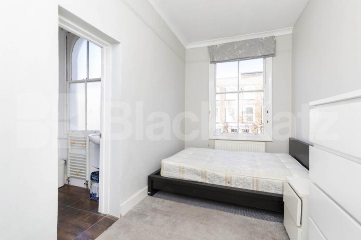 4 bedroom 2 bathroom maisonette with private garden Northchurch Road, Islington